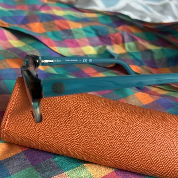 Tory Burch “frames” - Picture 3 of 12